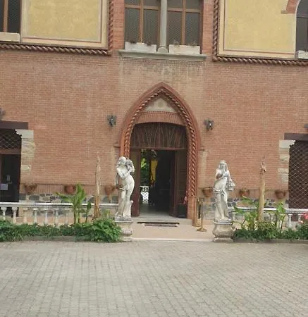 Grazzano Antica Stazione * グラッツァーノ・ヴィスコンティ