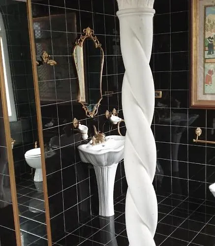 Grazzano Antica Stazione * Grazzano Visconti