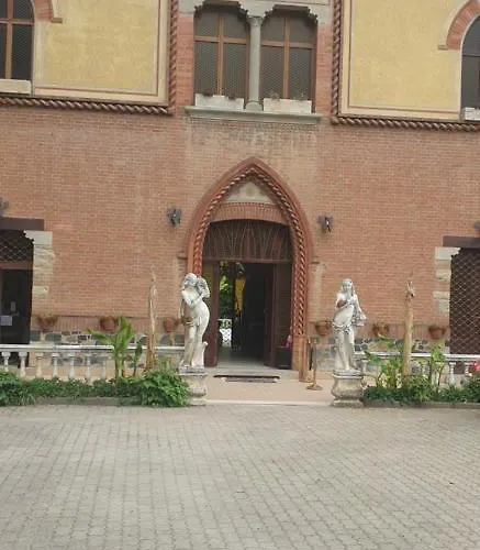 Grazzano Antica Stazione * Grazzano Visconti